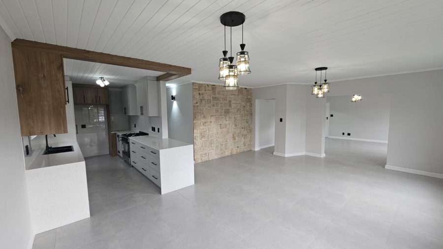 3 Bedroom Property for Sale in Dobson Western Cape